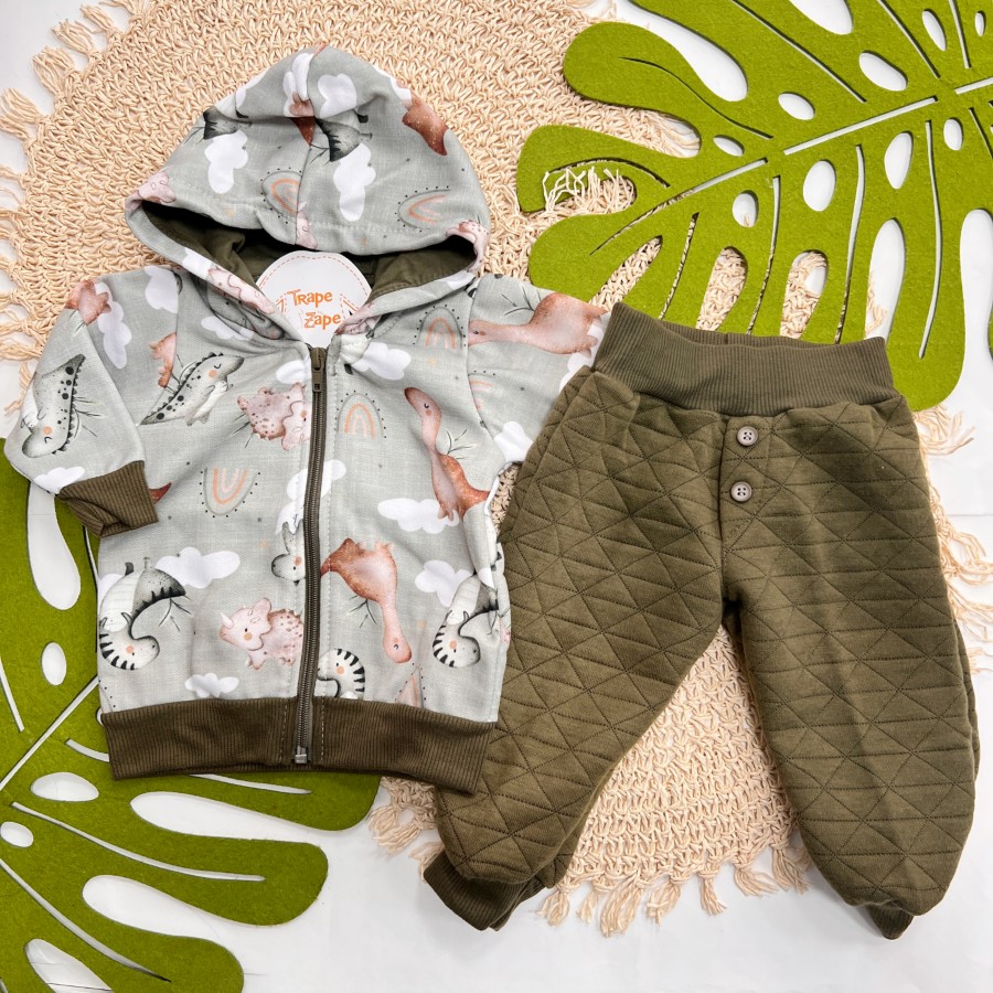 Inverno 2025 - Conjunto Dinos nas Nuvens Jaqueta com Capuz e Calça - Verde